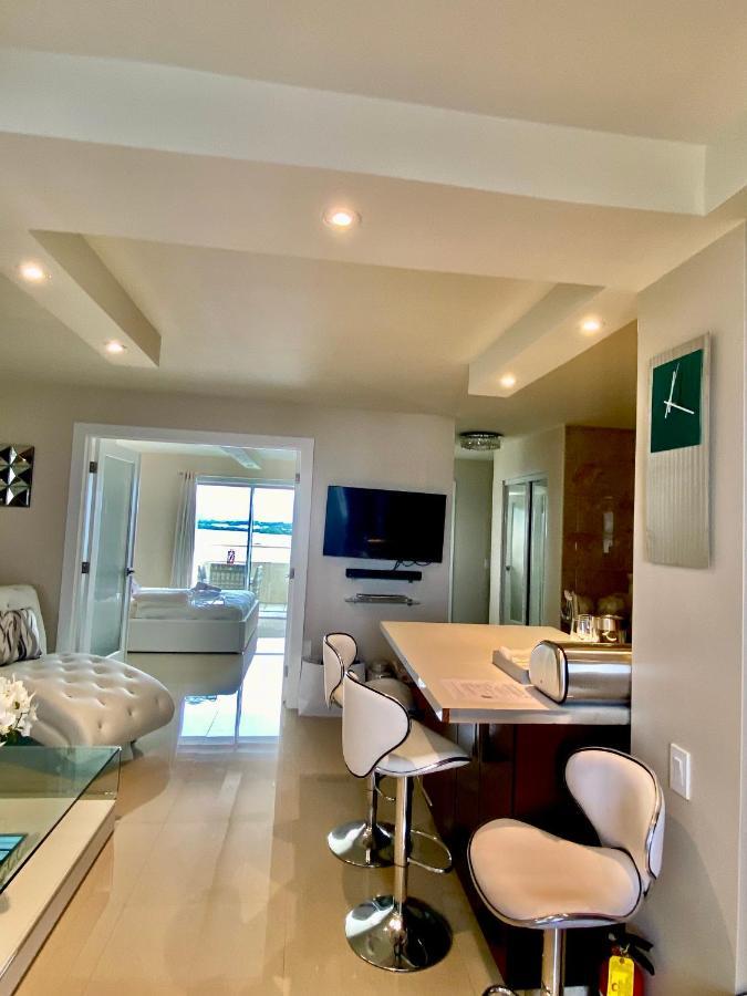 Premium Modern Waterfront Apartment With Miami Skyline View On The Bay 5 Mins Drive To Miami Beach With Free Parking Zewnętrze zdjęcie